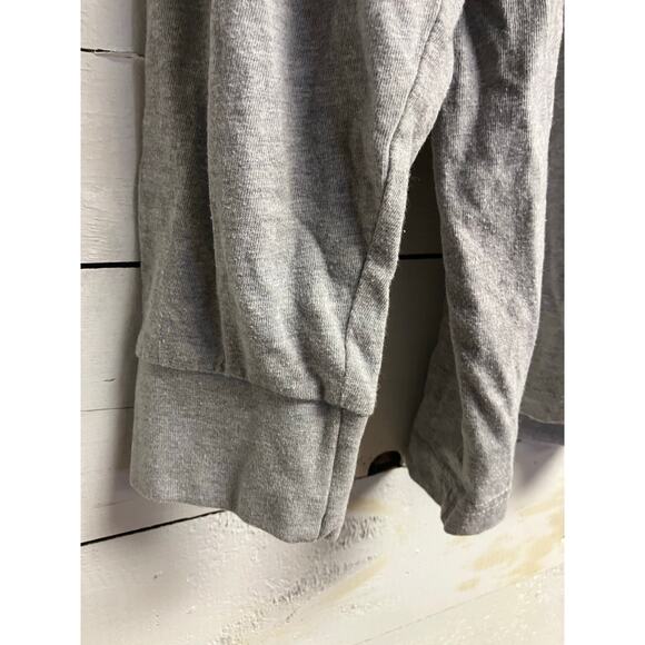 Trader Joe’s Long Sleeve (No Size) and Navy Crewneck (Size Medium) Bundle. - Picture 6 of 11